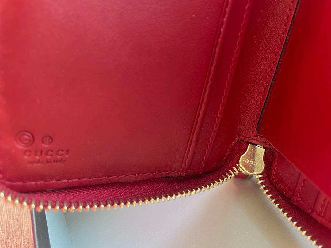 GUCCI 二つ折り財布 レッド/値段下げご遠慮ください