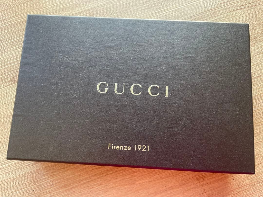GUCCI 二つ折り財布 レッド/値段下げご遠慮ください