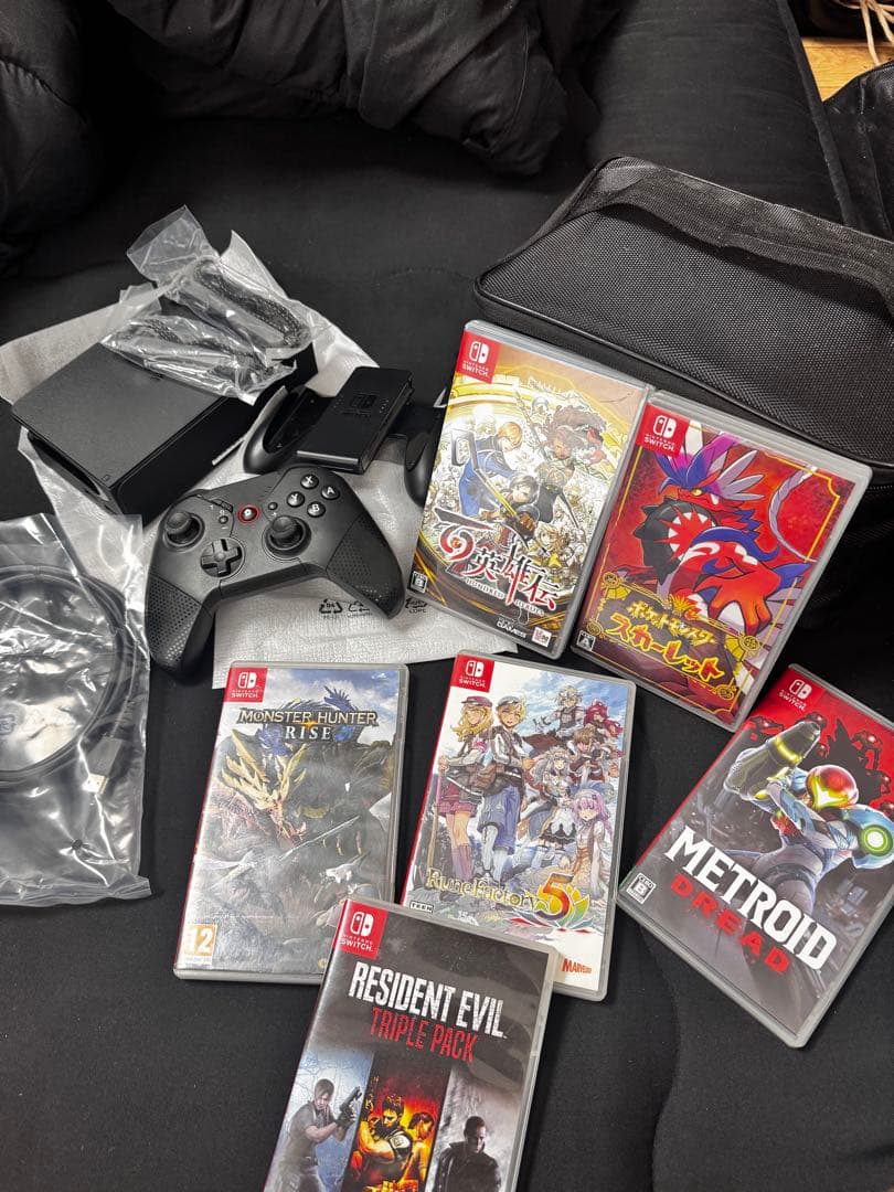 【美品】Nintendo Switch 本体＋ソフト6本＋プロコン付きセット