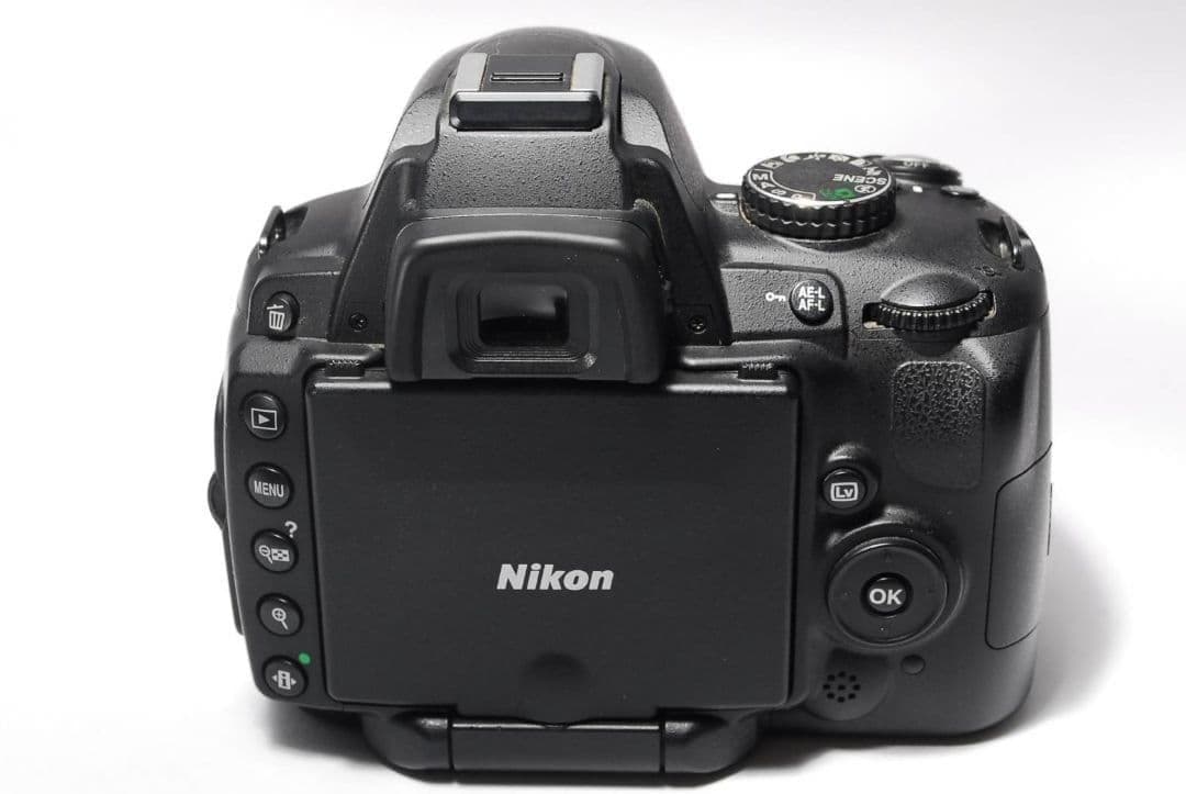 ♥初心者安心モデル♥Nikon D5000♥高画質 バリアングル液晶