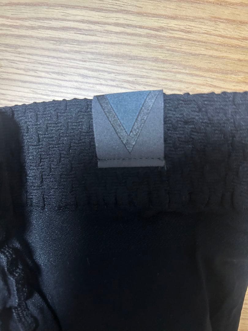 【未使用】LOUIS VUITTON タイツ・モノグラムテイクオーバー　Mサイズ
