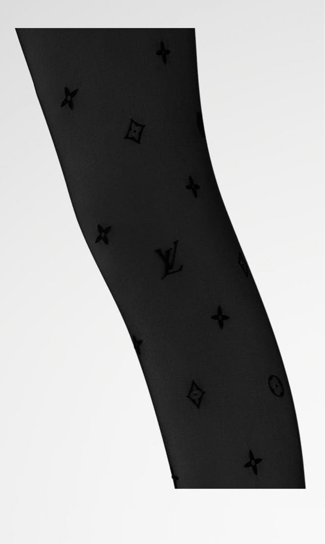 【未使用】LOUIS VUITTON タイツ・モノグラムテイクオーバー　Mサイズ