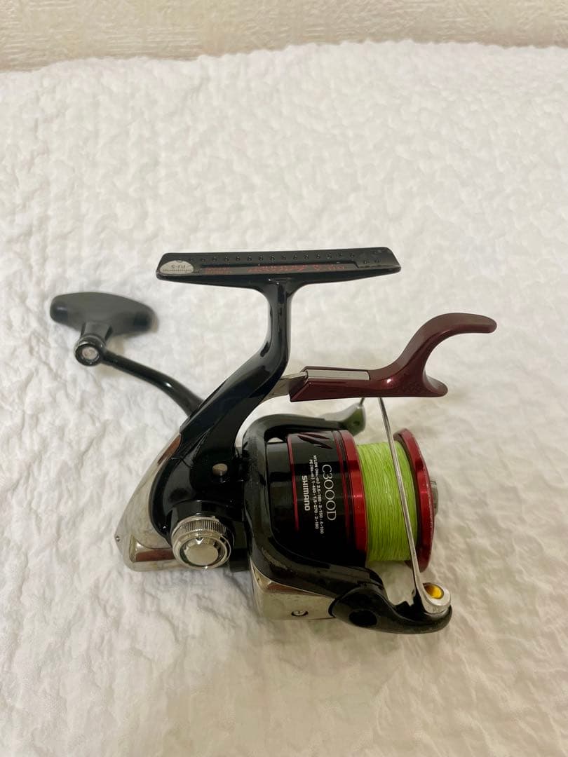 BB-X Larissa C3000DHG スピニングリール
