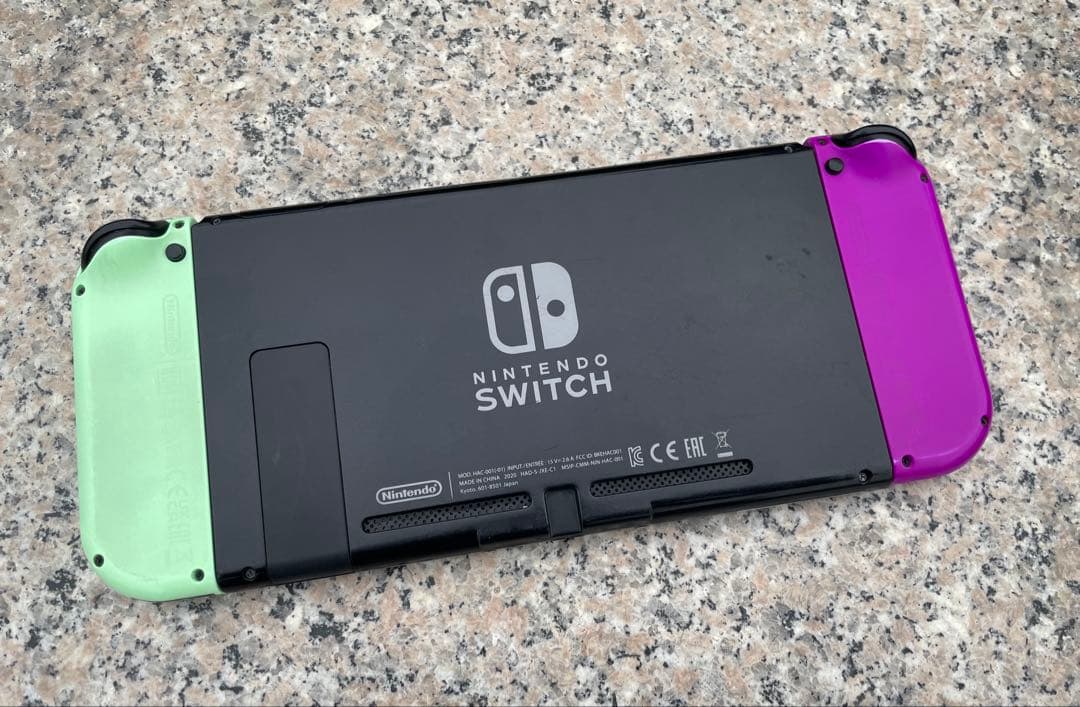 h*8様 Nintendo Switch 本体 ドック付き　初期化済