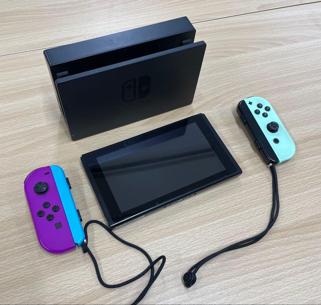 h*8様 Nintendo Switch 本体 ドック付き　初期化済