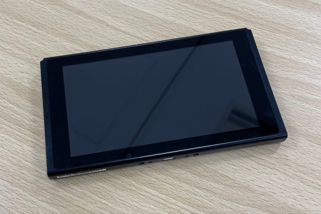 h*8様 Nintendo Switch 本体 ドック付き　初期化済