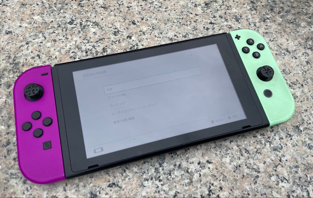 h*8様 Nintendo Switch 本体 ドック付き　初期化済