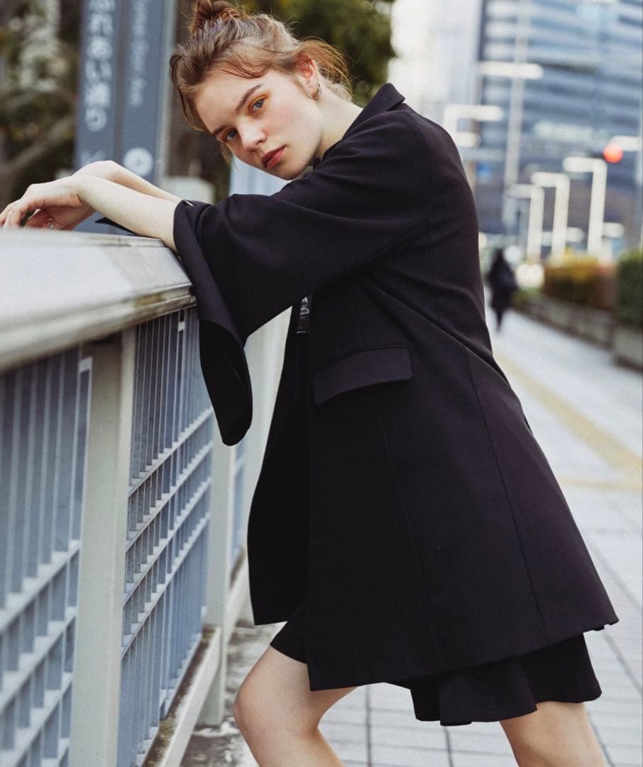 LA BELLE ETUDE スリットジャケット