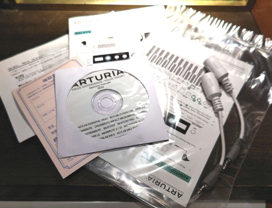 Arturia MicroFreak ボコーダーマイク付
