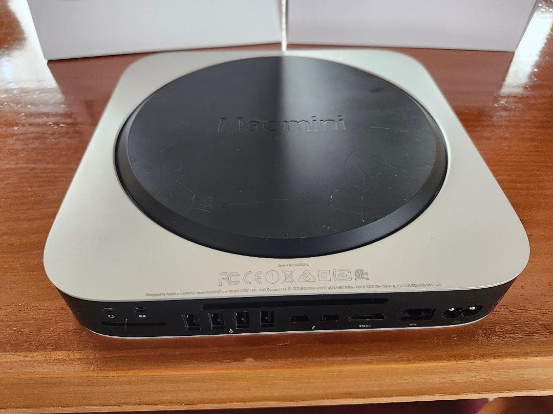 Apple Mac mini (Late 2014) 本体