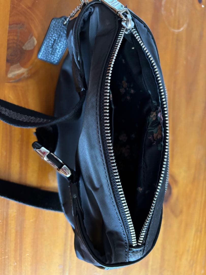 【新品】COACH コーチウエストバッグ　ブラック　レディース