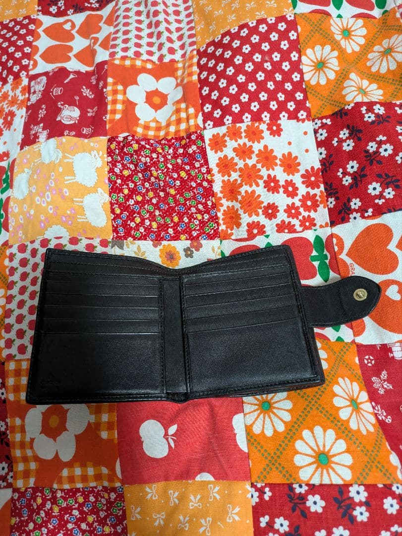 GUCCI 折りたたみ財布 ブラック