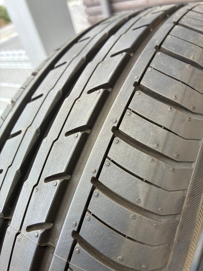 送料込み185/60r15YOKOHAMA ブルーアース25年製造4本セット