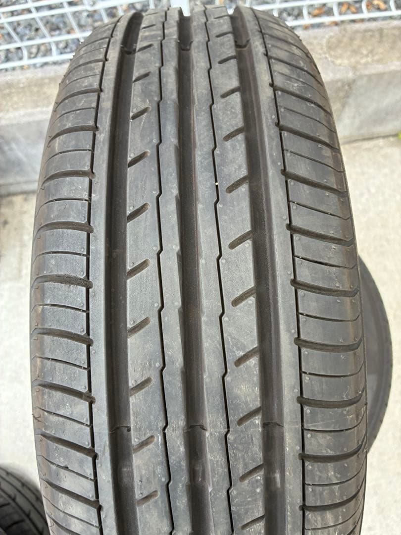 送料込み185/60r15YOKOHAMA ブルーアース25年製造4本セット