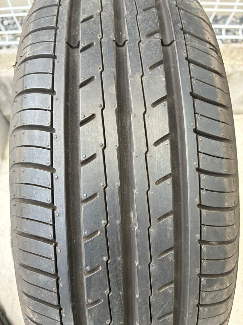 送料込み185/60r15YOKOHAMA ブルーアース25年製造4本セット