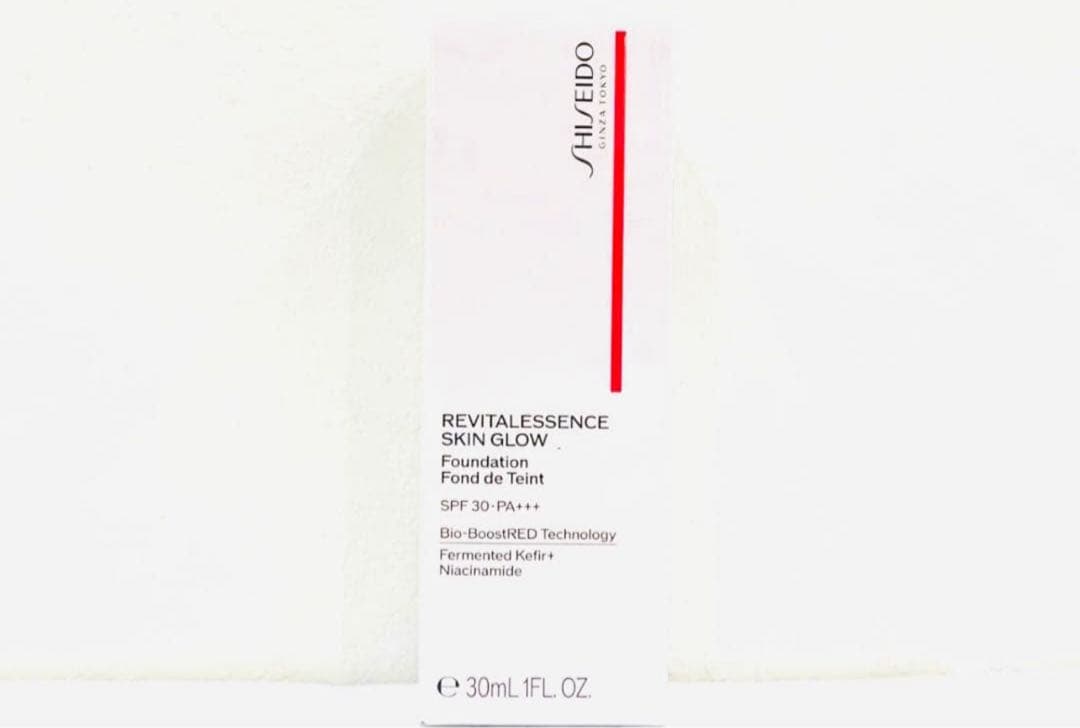 新品 SHISEIDO エッセンス スキングロウ ファンデーション 130