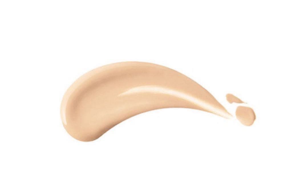 新品 SHISEIDO エッセンス スキングロウ ファンデーション 130