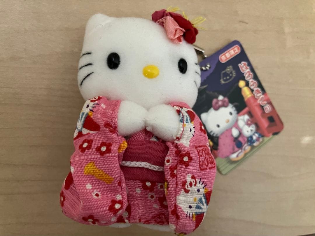 ハローキティ 着物ぬいぐるみ京都限定 はろうきてぃ　舞妓バージョン根付京都限定