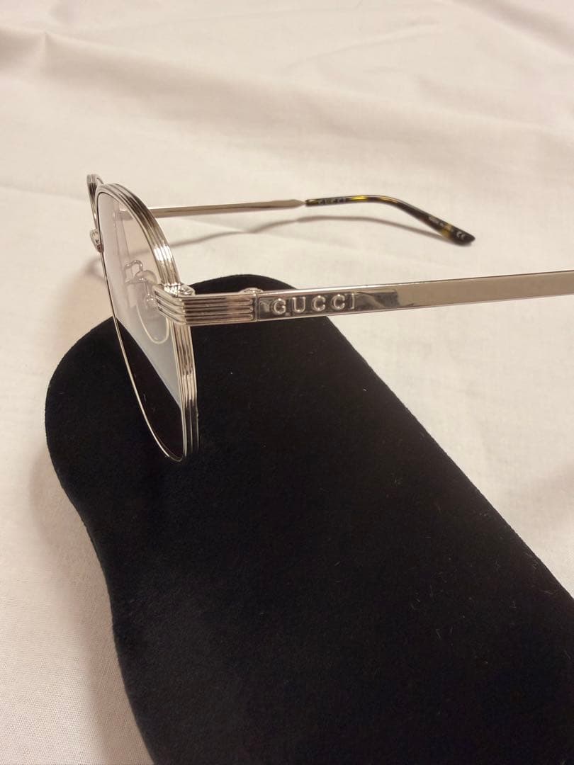 GUCCI シルバー ラウンドサングラス