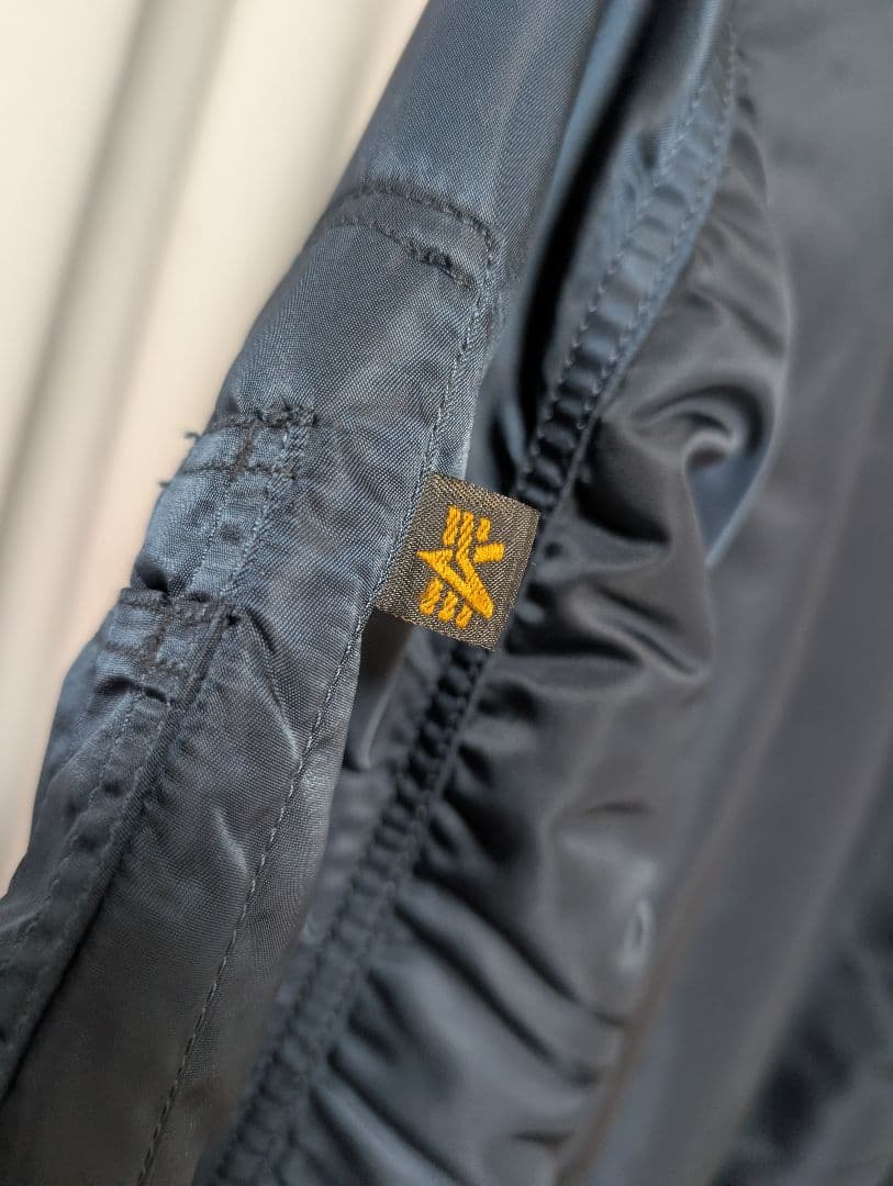 Alpha industries MA-1 Mサイズ