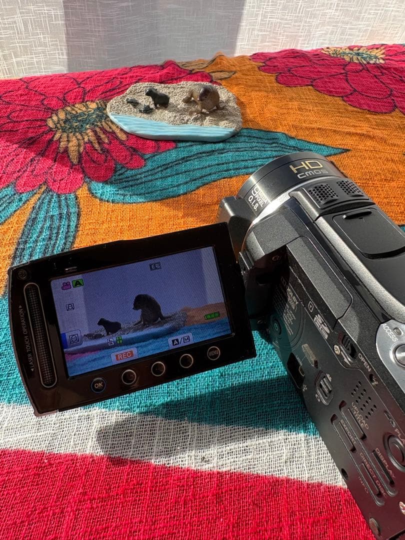 JVC　Everio GZ-HM400-B