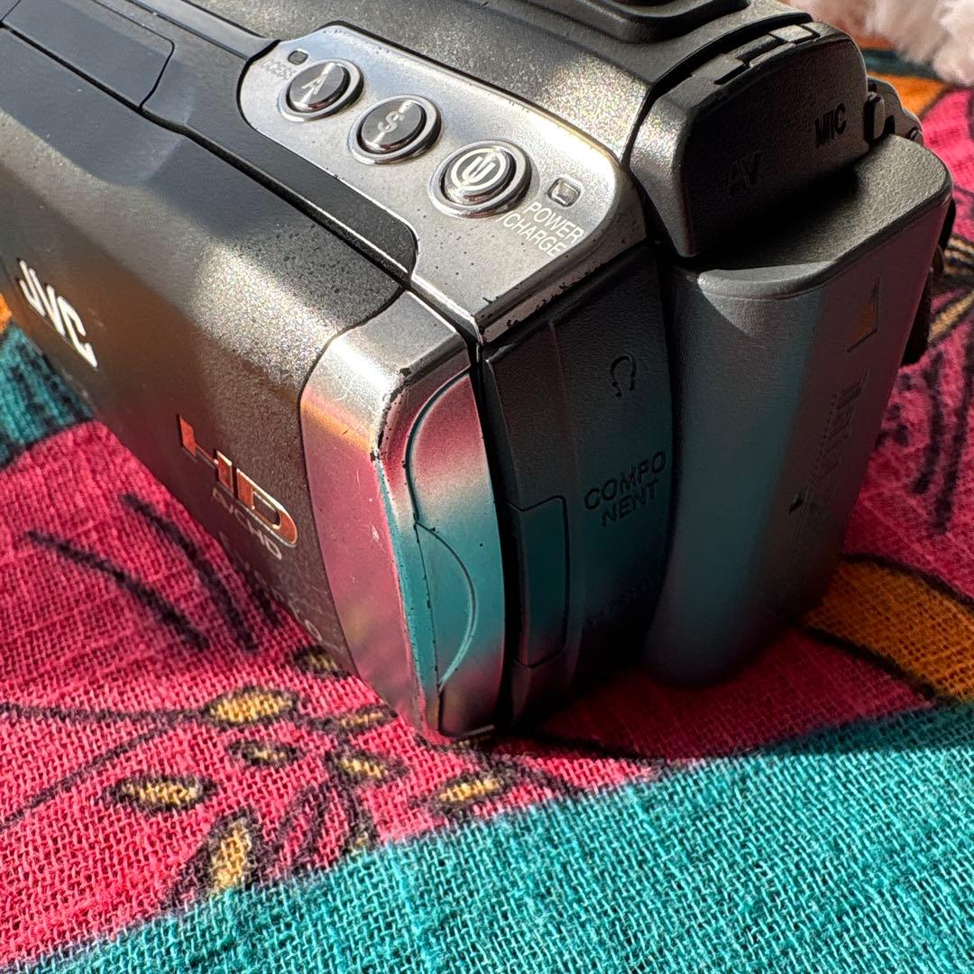 JVC　Everio GZ-HM400-B