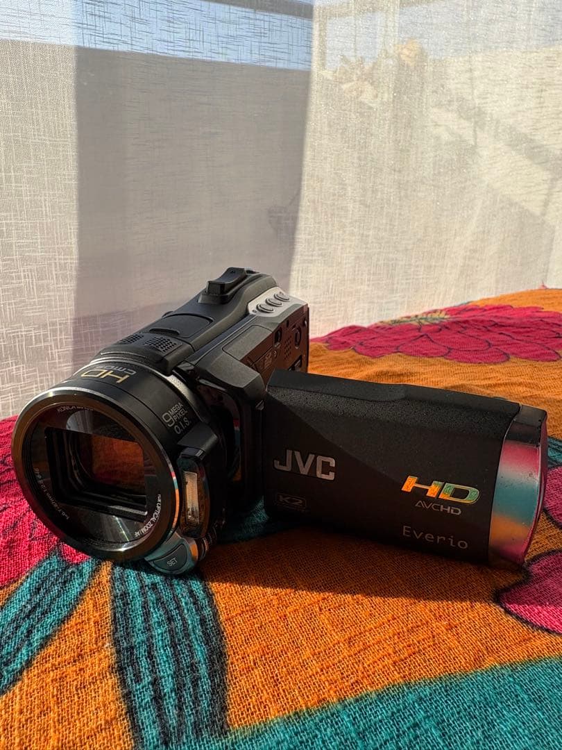 JVC　Everio GZ-HM400-B