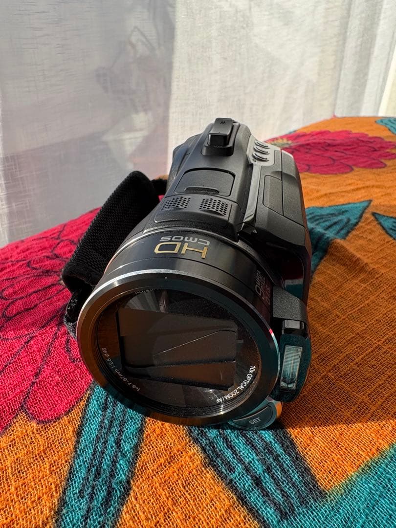 JVC　Everio GZ-HM400-B