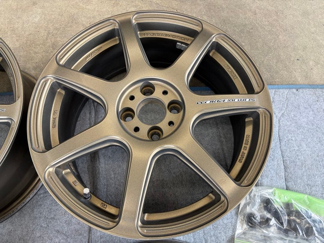 WORK エモーション T7R 4本セット ナット付き 17インチ 4穴