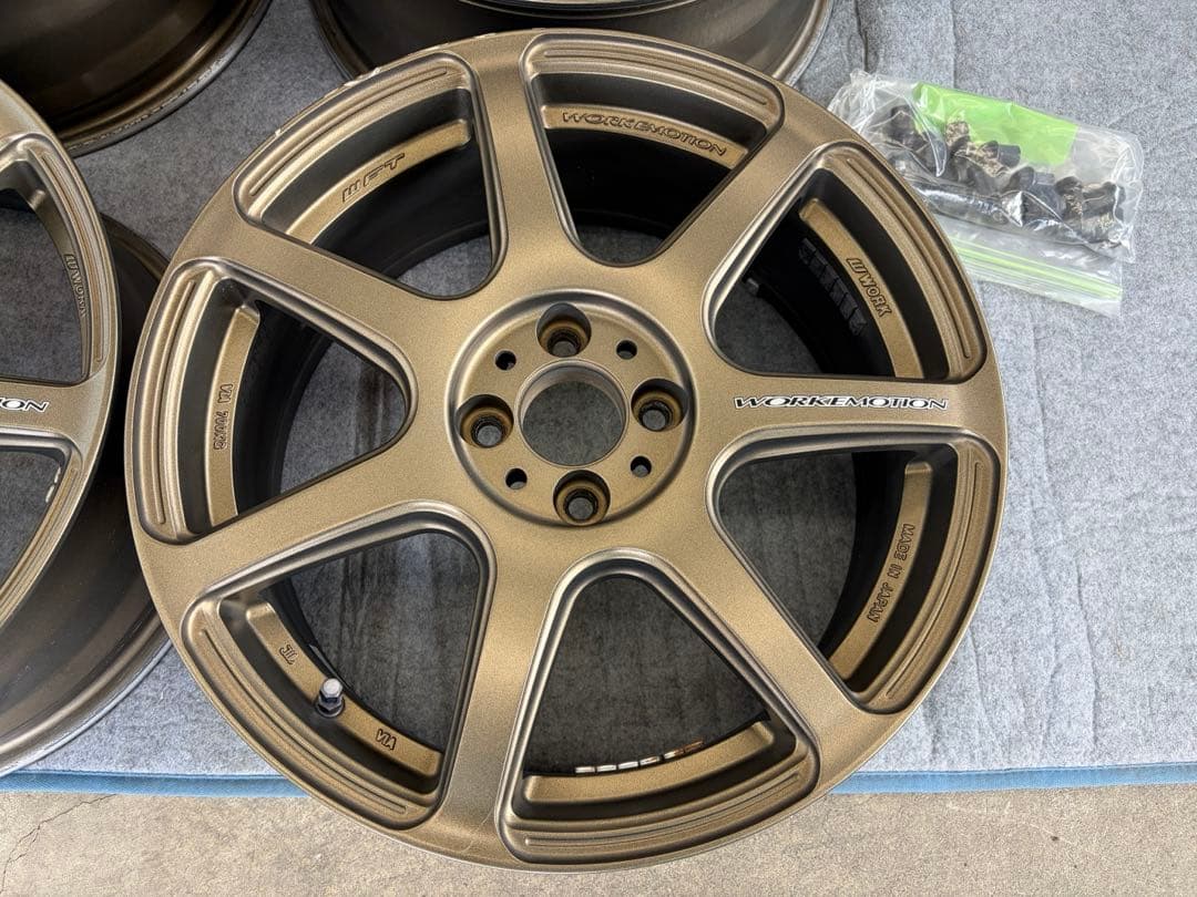 WORK エモーション T7R 4本セット ナット付き 17インチ 4穴