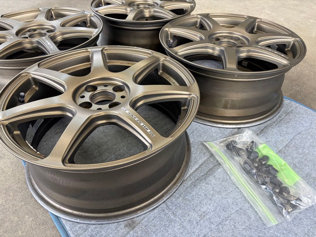 WORK エモーション T7R 4本セット ナット付き 17インチ 4穴