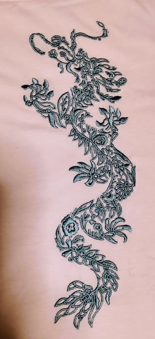 VIVIENNETAM　フラワードラゴン刺繍Tシャツ　40サイズ　未使用品