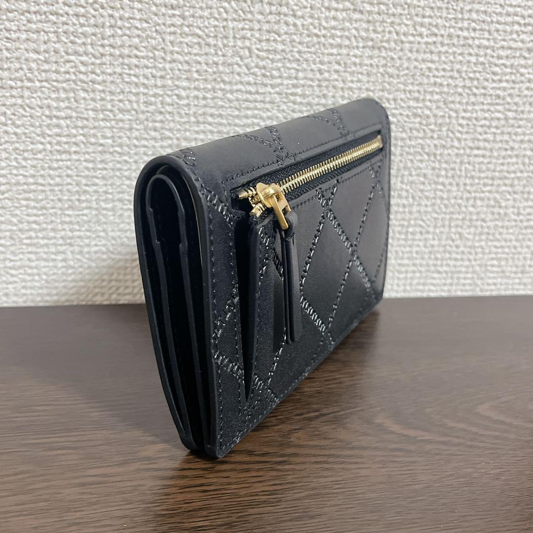 トリーバーチ　財布　ブラック　ゴールド　二つ折り財布　ミディアムウォレット