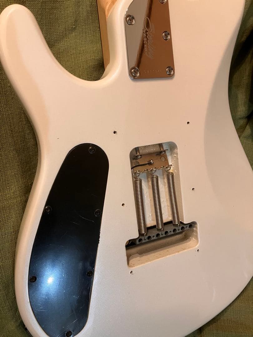 ギター Sterling by Musicman JP70D Peral White