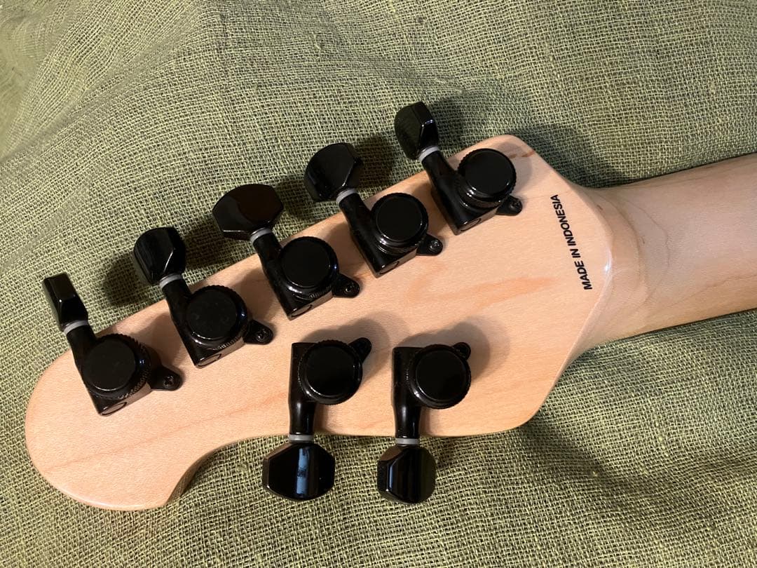 ギター Sterling by Musicman JP70D Peral White