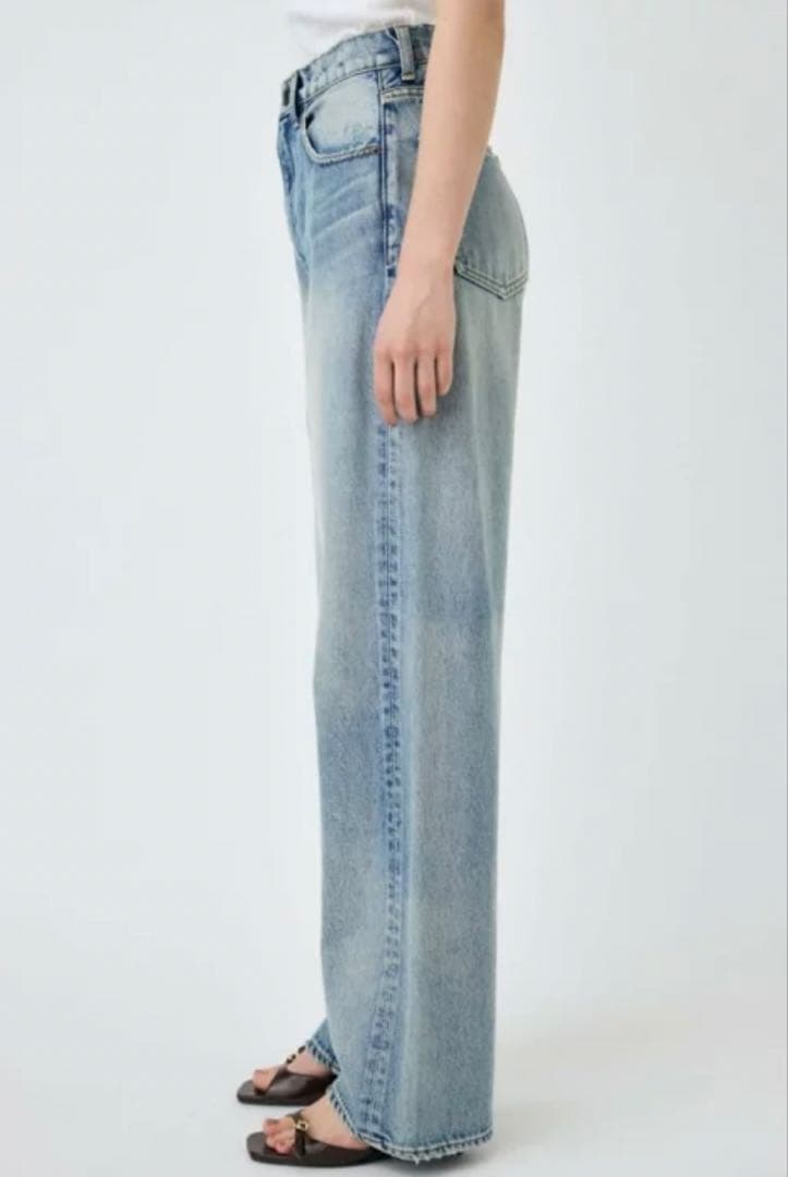 【moussy】HW DAMAGE LOOSE STRAIGHTデニム