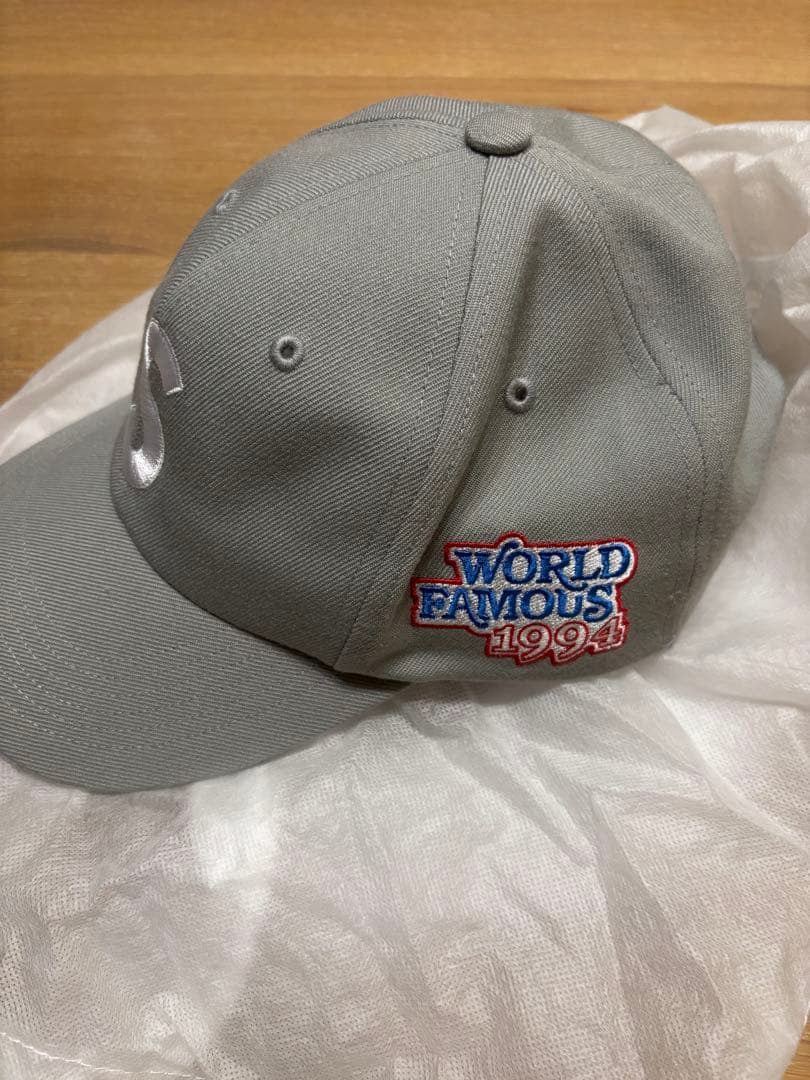 美品　シュプリームキャップ