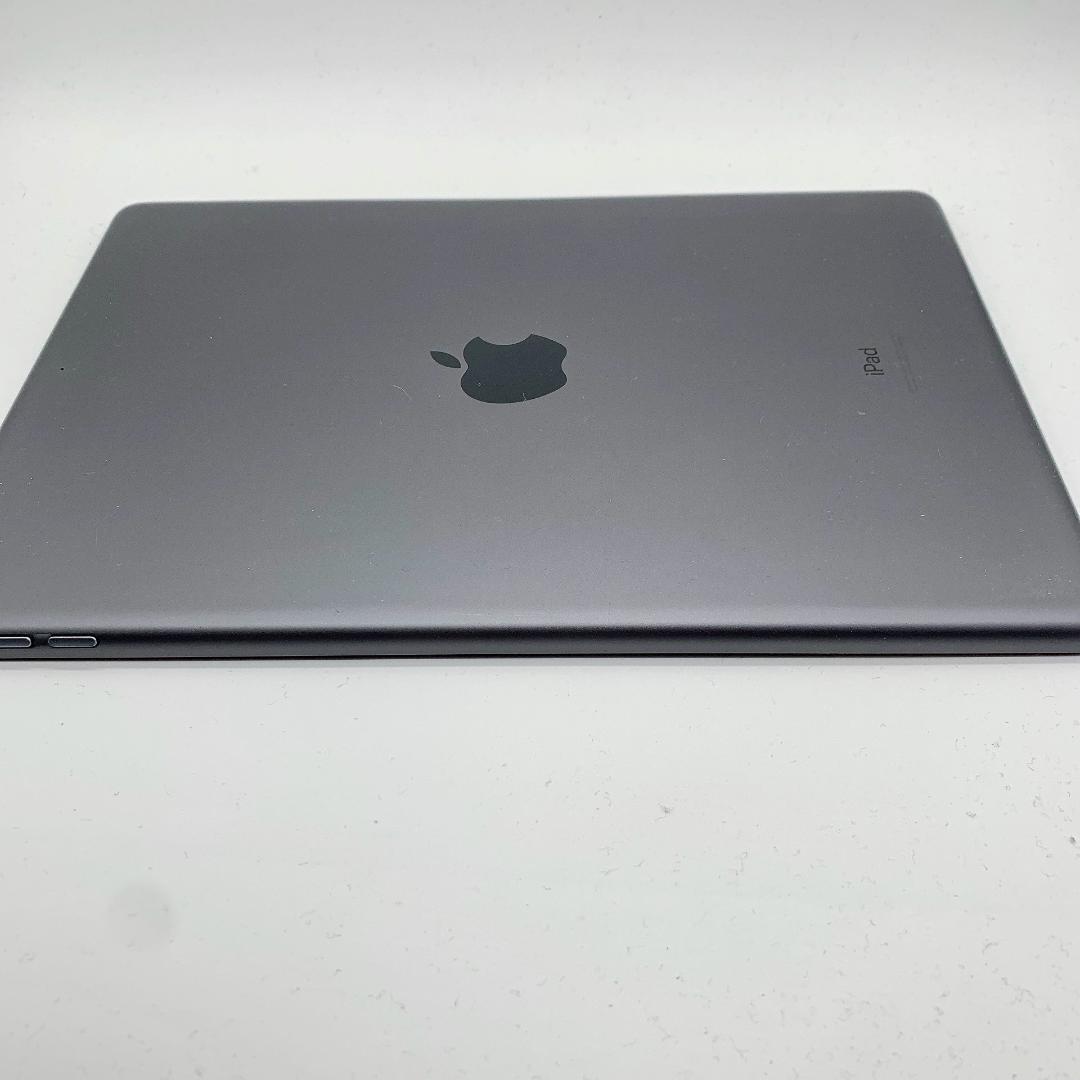 Apple iPad (第8世代) スペースグレー 本体
