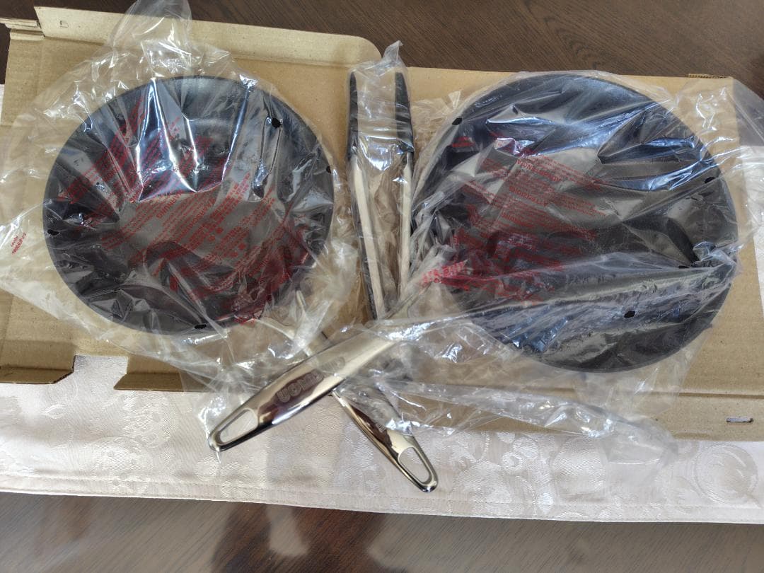 未使用　MEYER サーキュロンフライパン ２１ｃｍ＆２５ｃｍ トング付