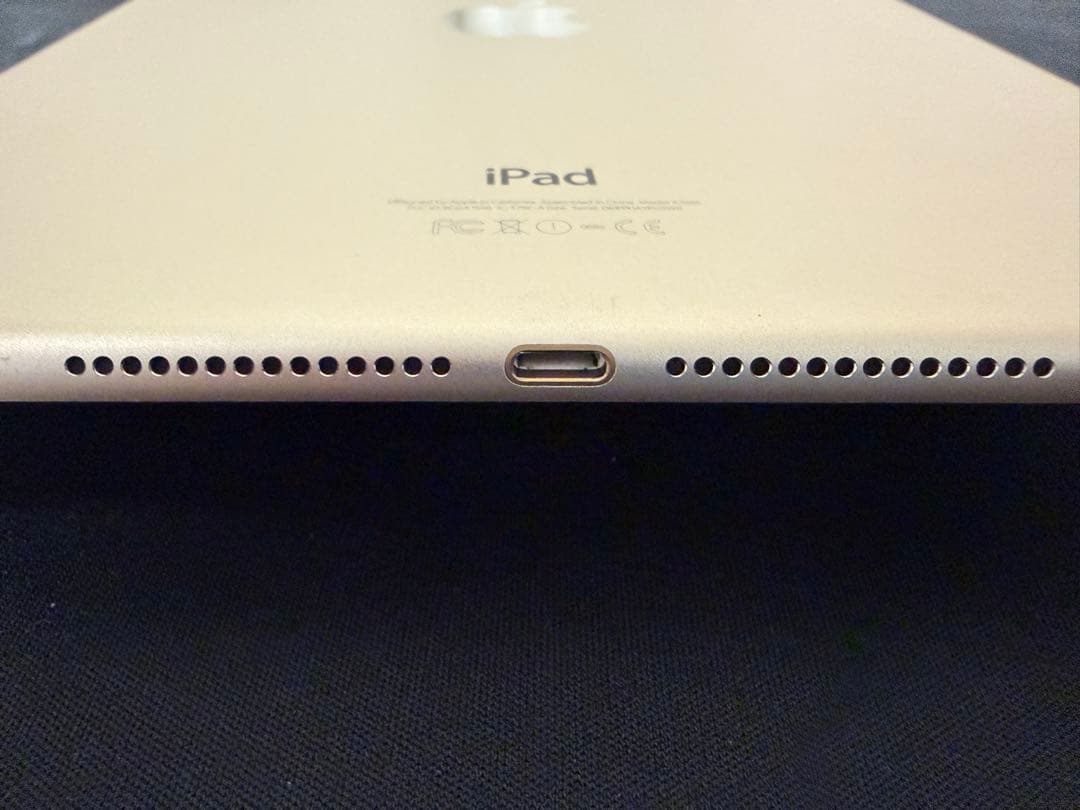 iPad Air2 ゴールド64GB 本体