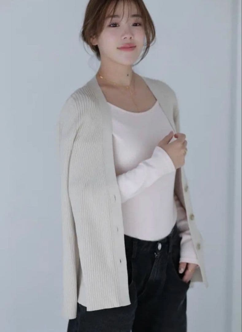pois compact rib cardigan（カーディガン）ベージュ