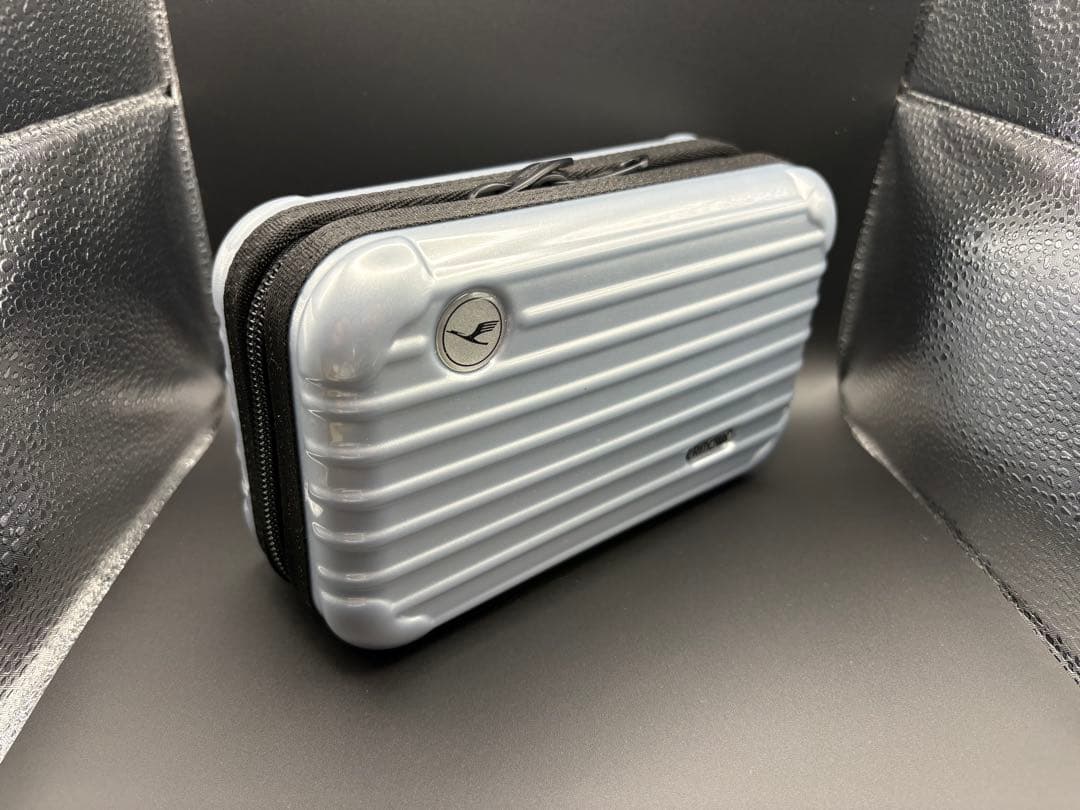 未使用　リモワ RIMOWA アメニティ　ルフトハンザ航空　 ファーストクラス
