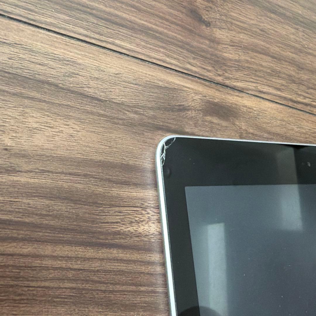 iPad 第6世代 本体 画面傷あり