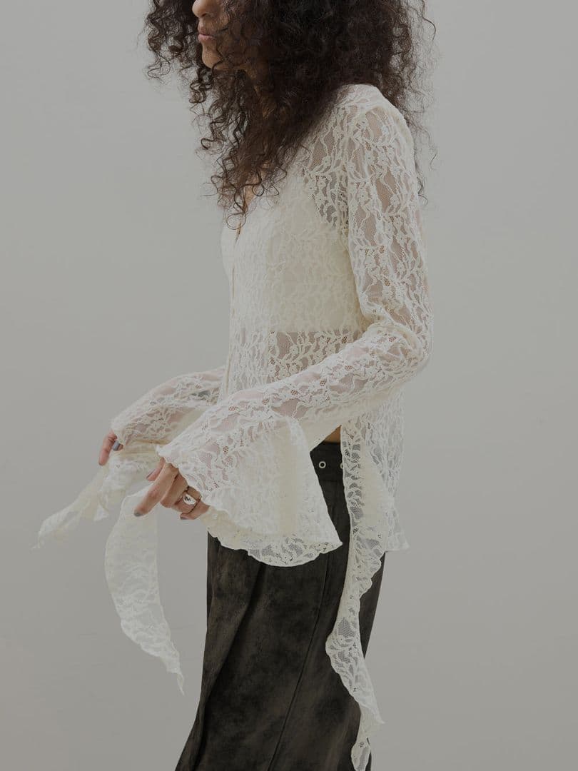 AmeriVINTAGE　UND 2WAY CUT LACE FRILL TOP