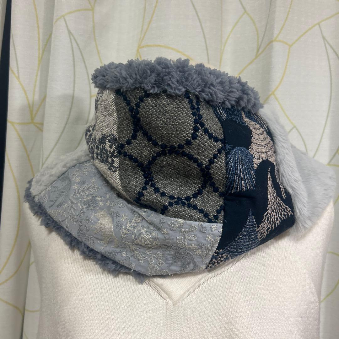 ＊さゆ＊ページ　ハンドメイド　スヌード（ボタン付き）
