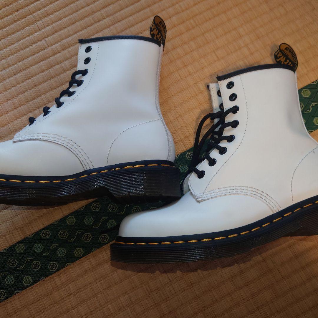 Dr.Martens ドクターマーチン JADON WHITE UK4