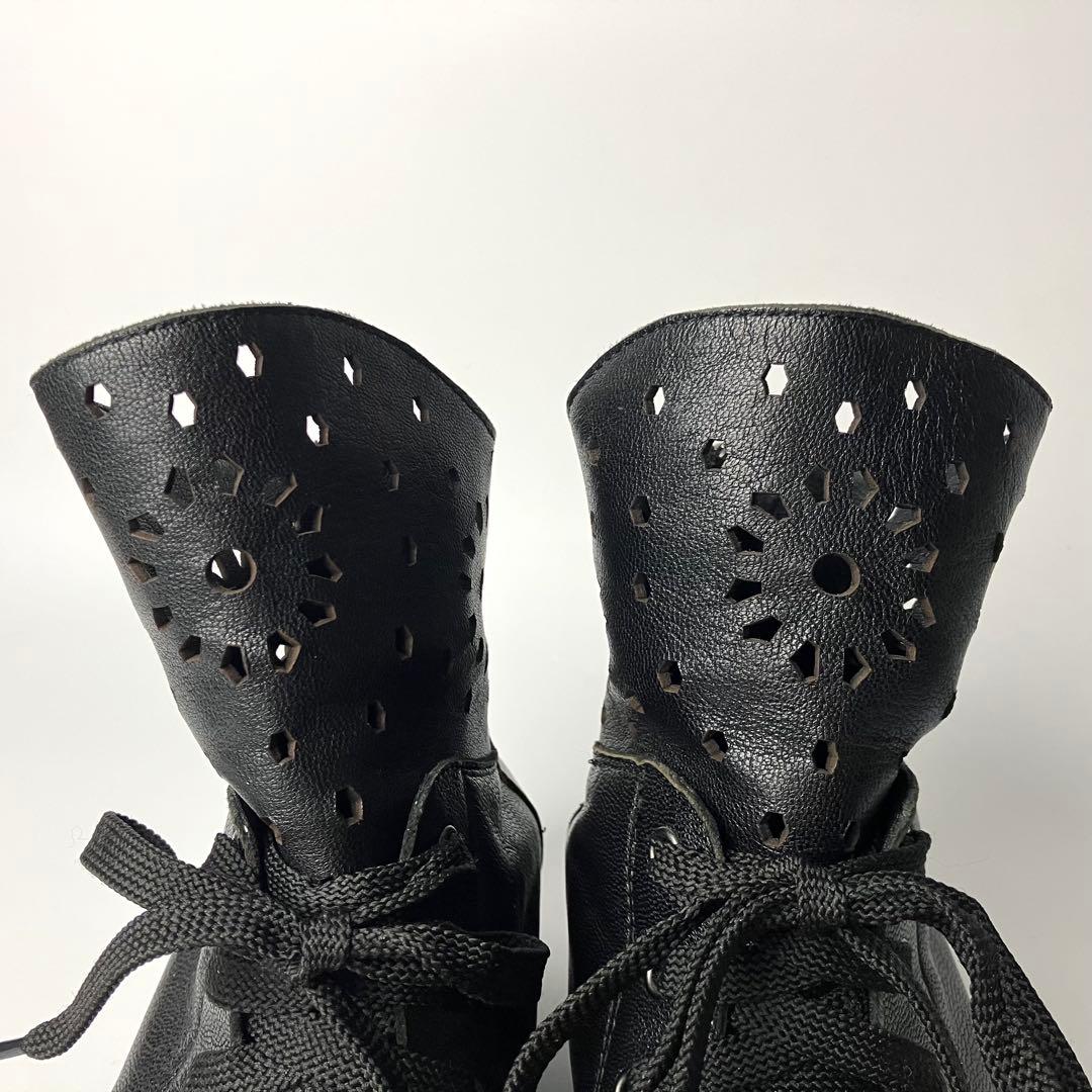 【未使用】SENSO UNICO t.b カットワーク　ショートブーツ　花柄　黒