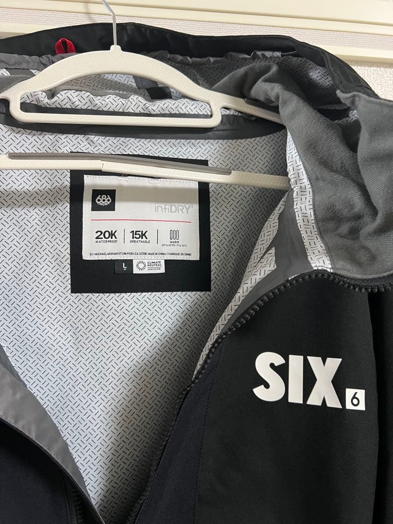 [最終値下]24-25限定SIX スノーボードウェア ブラック Lパンツセット