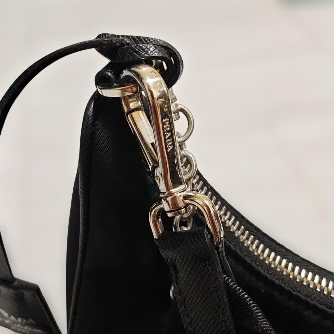 バッグ PRADA Re-Edition 2005 Re-Nylon