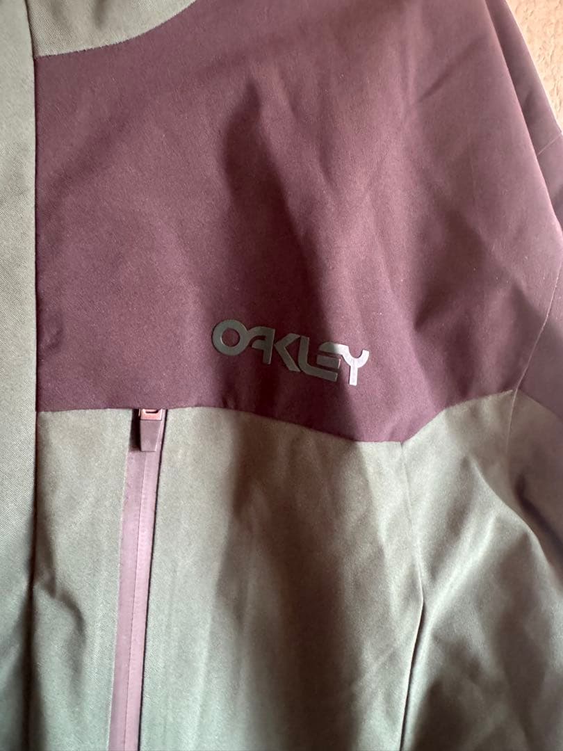 OAKLEY フード付きスノーボードジャケット